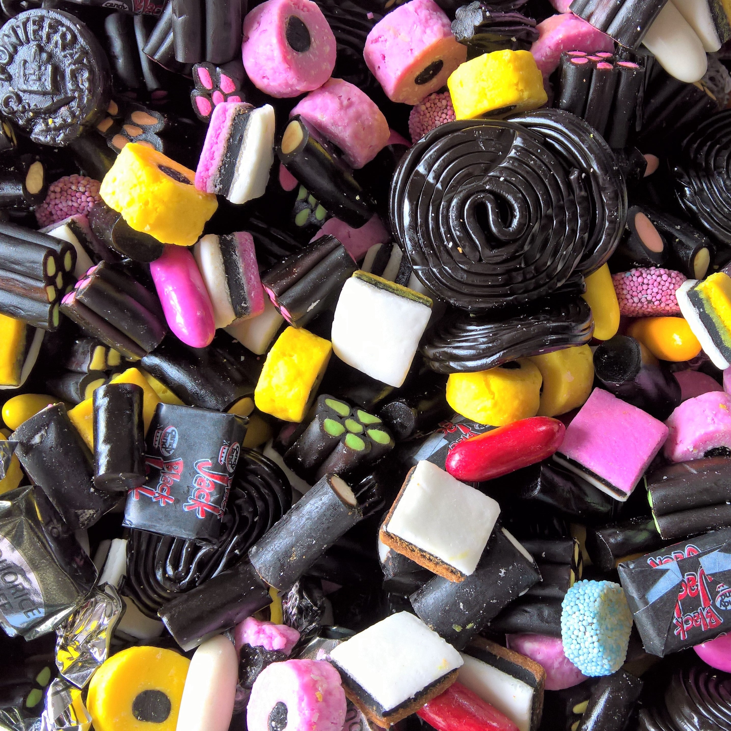 Liquorice Sweet Mix - Mixture of Assorted Liquorice Sweets – Strawberry ...